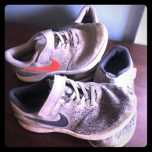 2 pairs of nike flex boys shoes 1 and 1.5